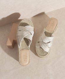  OASIS SOCIETY Rebel - Strappy Platform Sandal