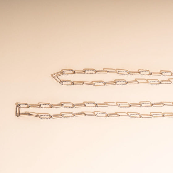 Textured Paperclip Necklace