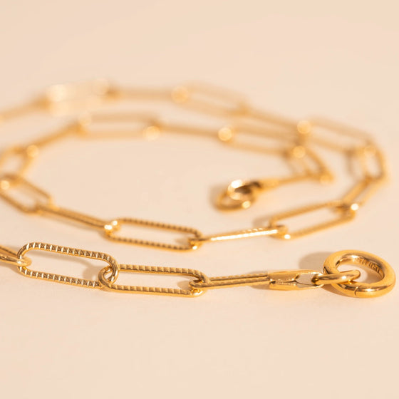 Textured Paperclip Necklace